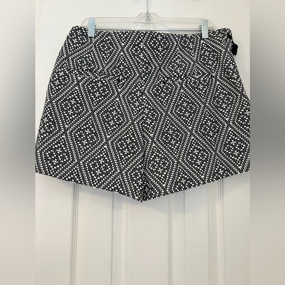 GAP Tweed Woven Shorts - Picture 3 of 5